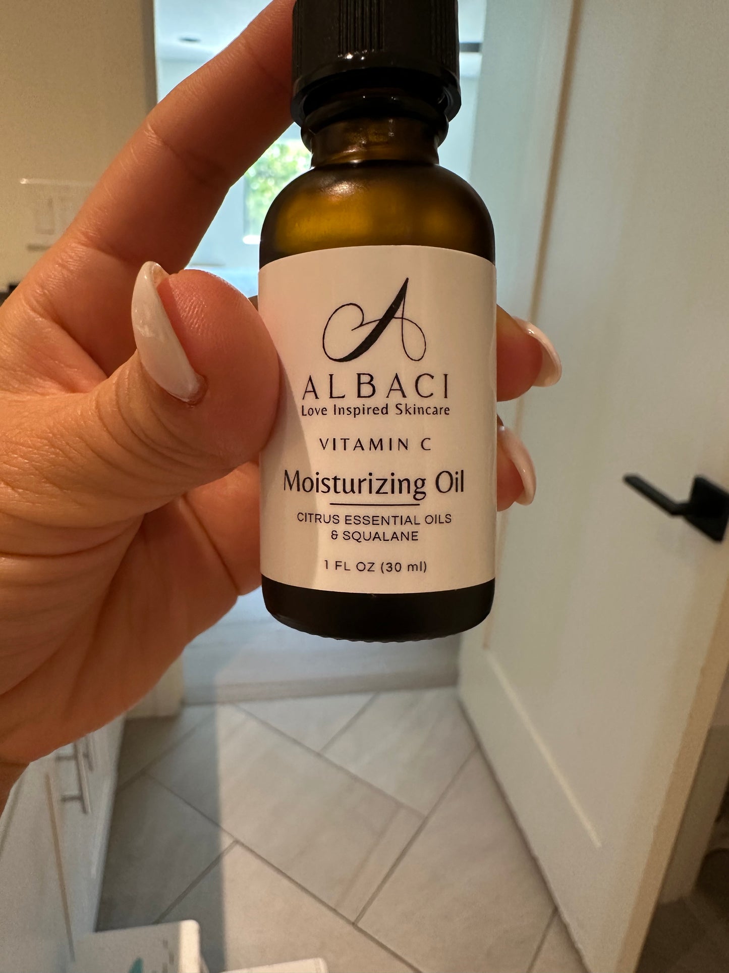 Hydrating Vitamin C Oil - A luxurious lightweight oil that brightens and hydrates skin